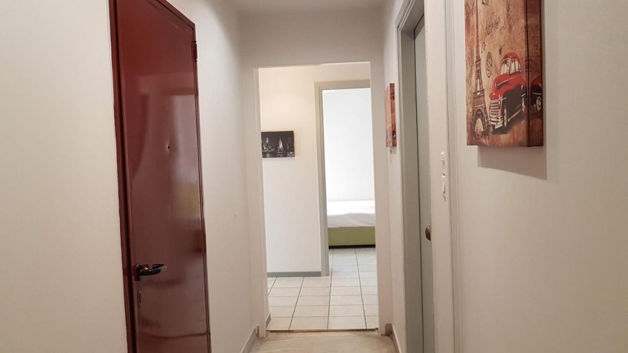 Palette Apartment Carmine - Athens Center, 6 Bd, 3 Bath 外观 照片